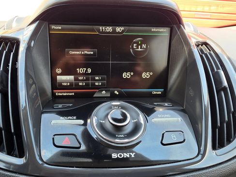 Used 2014 Ford Escape Titanium w/ Equipment Group 401A AWD/4WD image 26