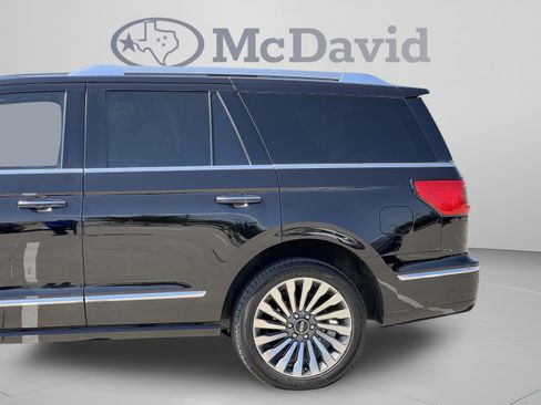 Used 2020 Lincoln Navigator Reserve w/ Luxury Package RWD image 34