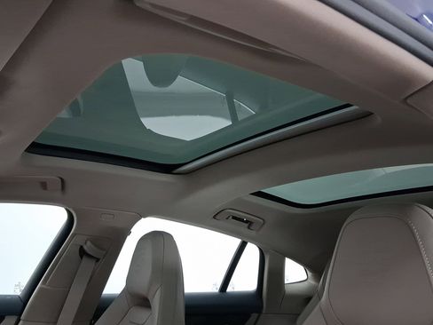 New 2026 Porsche Panamera image 14