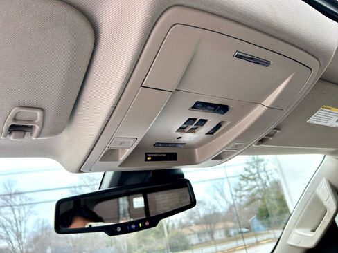 Used 2017 Chevrolet Silverado 1500 High Country image 24