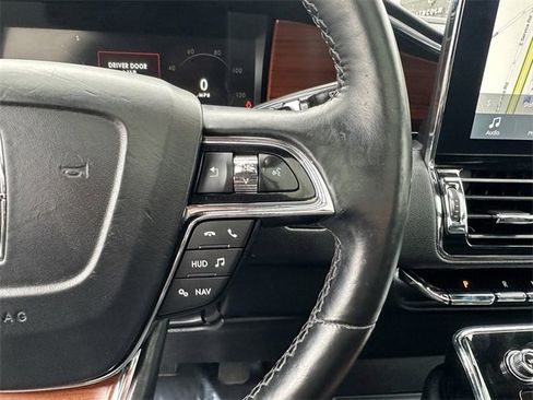 Used 2019 Lincoln Navigator L Reserve image 30