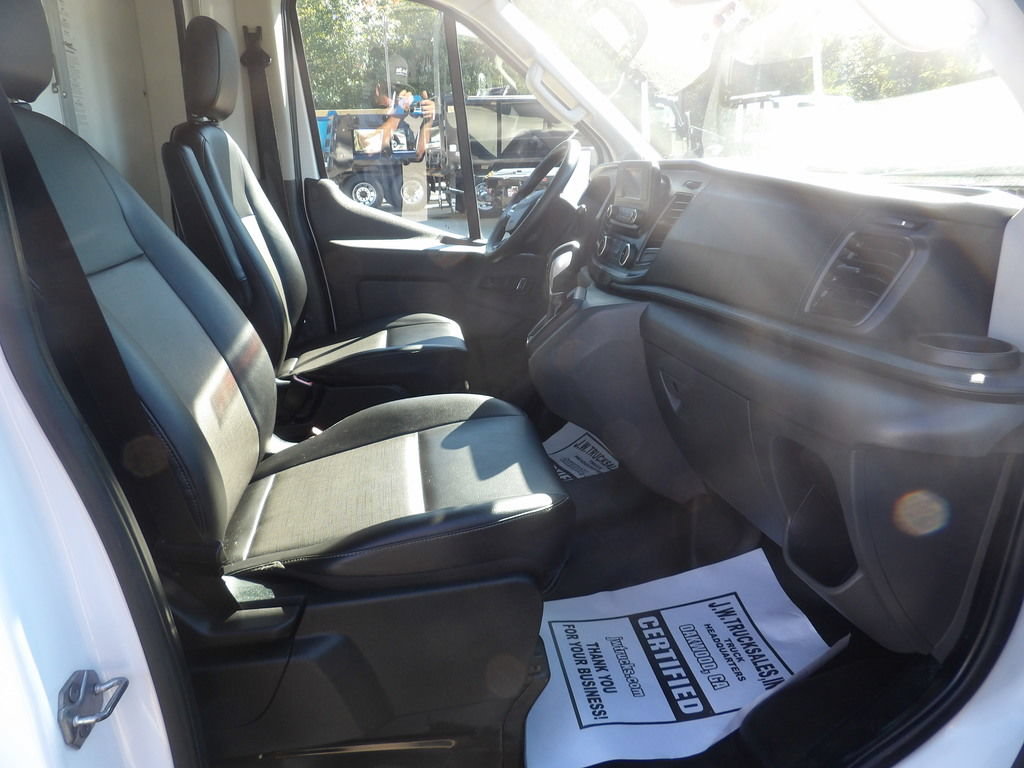 Used 2022 Ford Transit 350 DRW RWD image 32