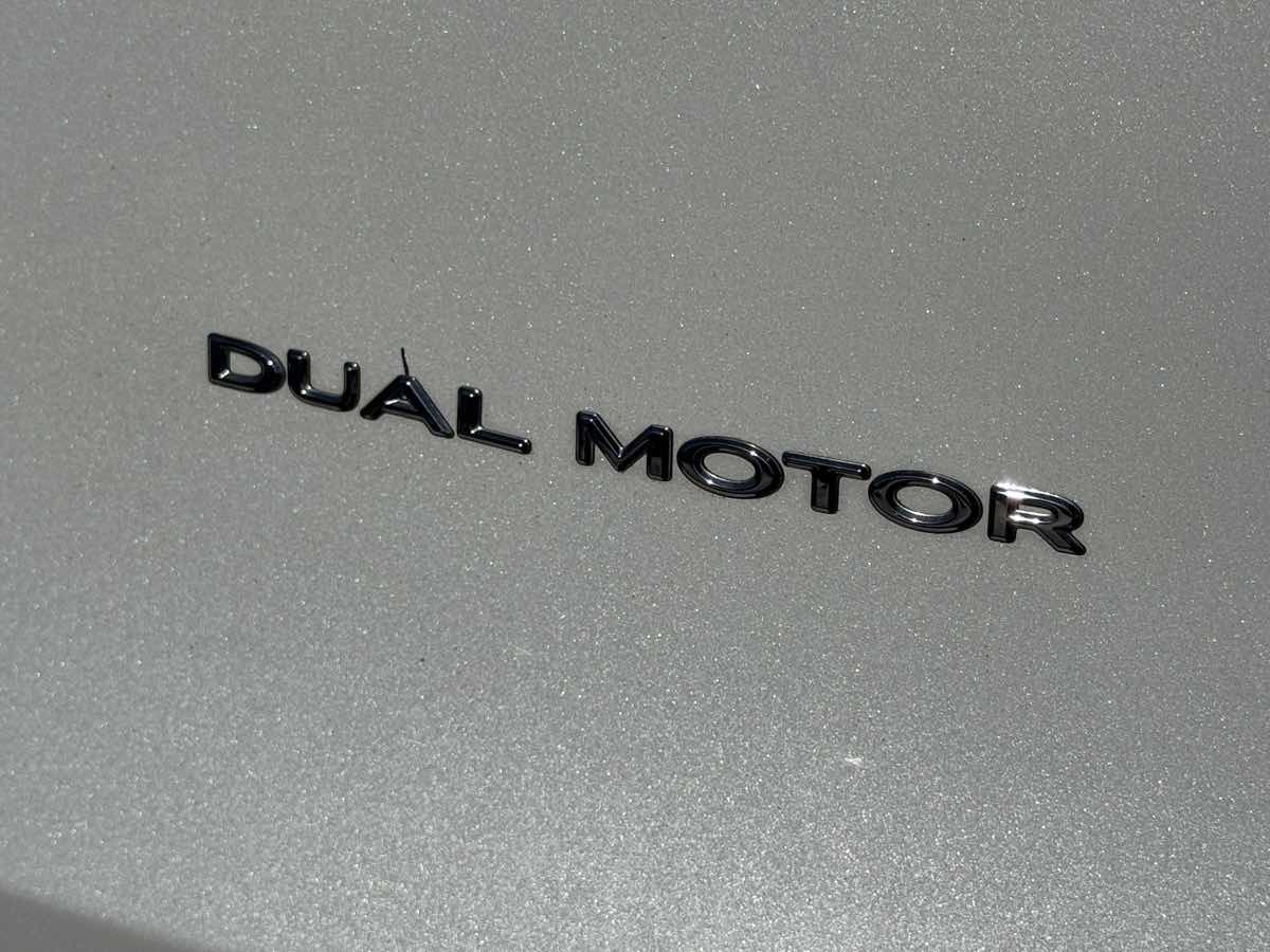 Used 2021 Tesla Model Y Long Range AWD/4WD image 16