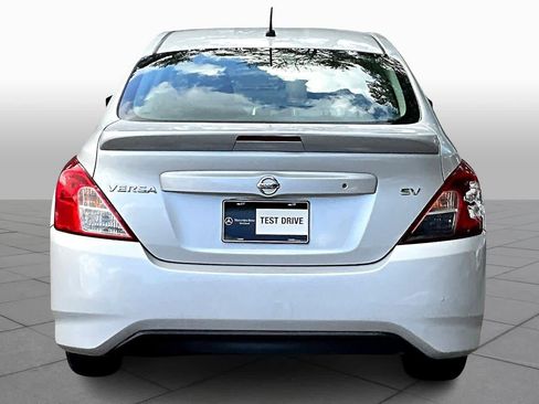 Used 2017 Nissan Versa SV image 5