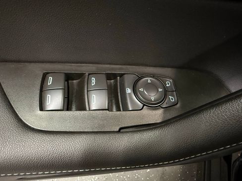 Used 2025 Chevrolet Blazer LT image 10