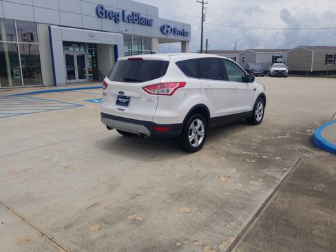 Used 2016 Ford Escape SE FWD image 7