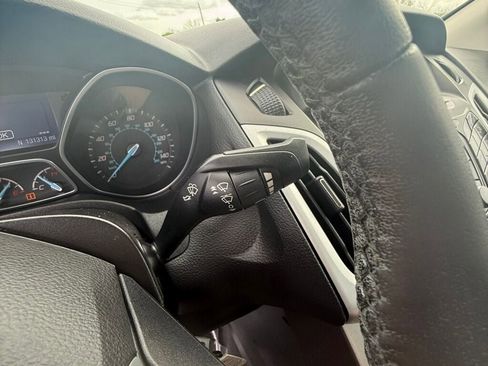 Used 2014 Ford Focus SE w/ Equipment Group 201A image 24