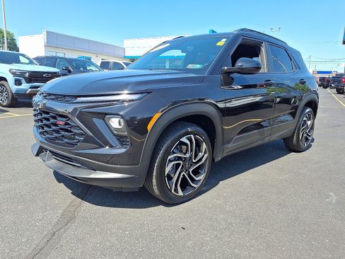 Used 2025 Chevrolet TrailBlazer RS w/ Driver Confidence Package AWD/4WD image 1