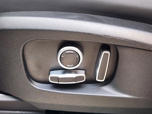 New 2026 Land Rover Defender 130 S image 25