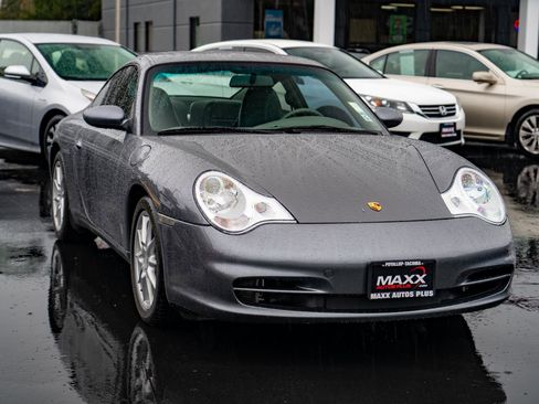 Used 2003 Porsche 911 Carrera image 2