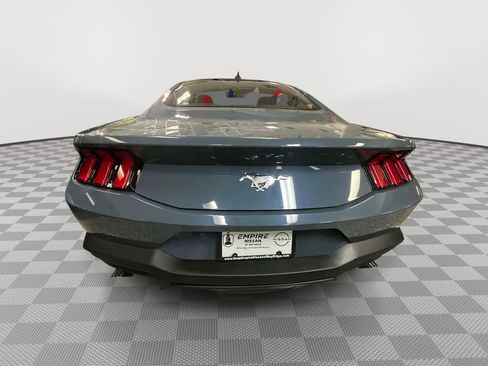 Used 2024 Ford Mustang Coupe RWD image 3