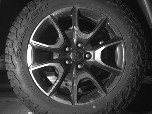 Used 2025 Jeep Compass Trailhawk image 15