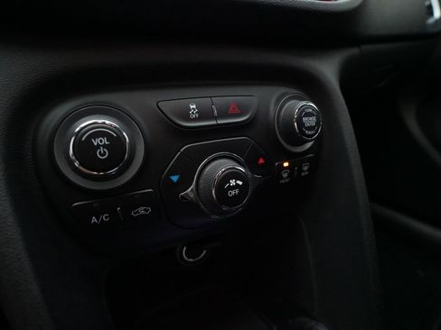 Used 2015 Dodge Dart SXT image 20
