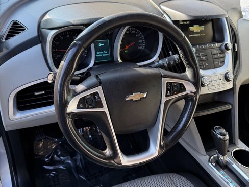 Used 2017 Chevrolet Equinox LT w/ Convenience Package FWD image 11