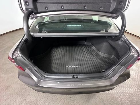 Used 2022 Toyota Camry LE FWD image 13