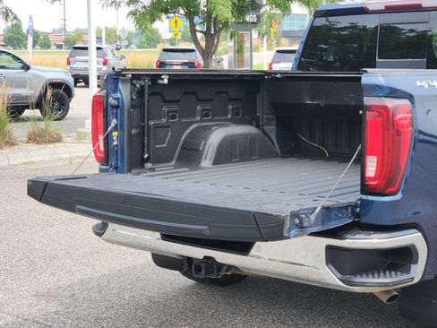 Used 2021 GMC Sierra 1500 SLT w/ SLT Premium Plus Package AWD/4WD image 8