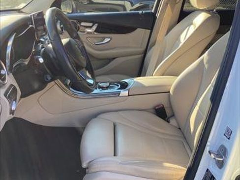 Used 2018 Mercedes-Benz GLC 300 image 19