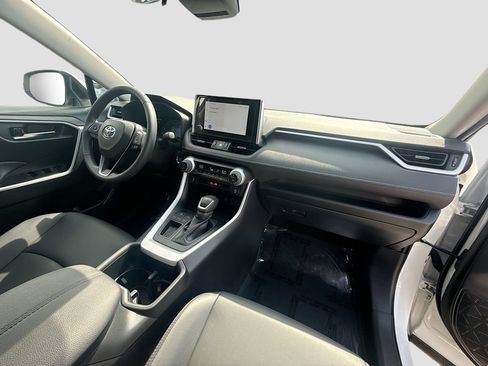 Used 2025 Toyota RAV4 XLE Premium FWD image 29