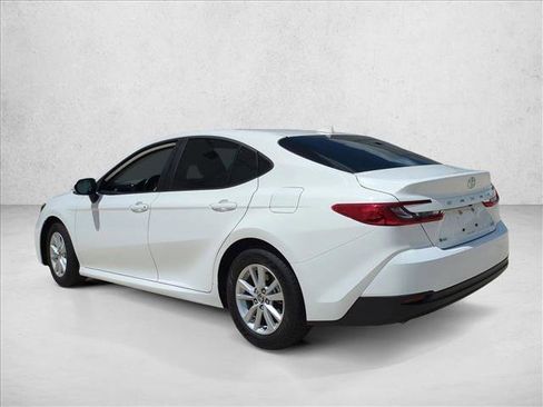 Used 2025 Toyota Camry LE FWD image 8