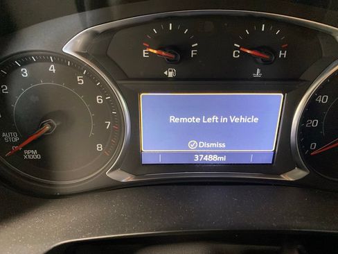 Used 2023 Chevrolet Traverse LT FWD image 5