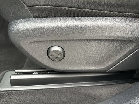 Used 2024 Mercedes-Benz GLE 450 4MATIC image 12