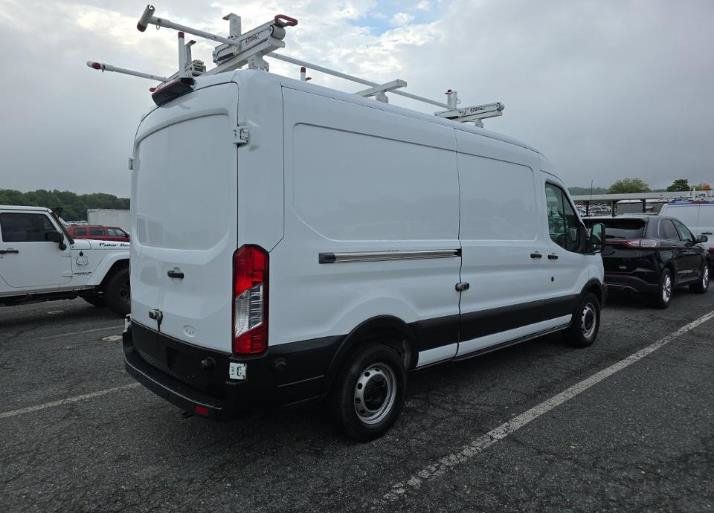 Used 2019 Ford Transit 250 148 Medium Roof RWD image 4