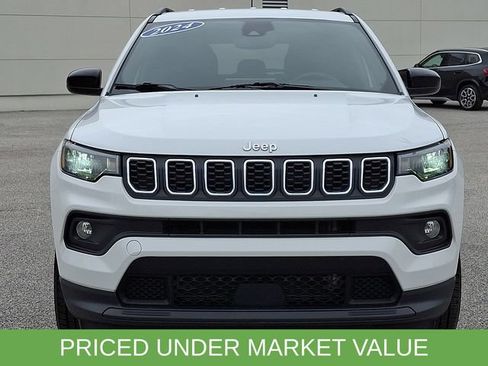 Used 2024 Jeep Compass Latitude AWD/4WD image 5
