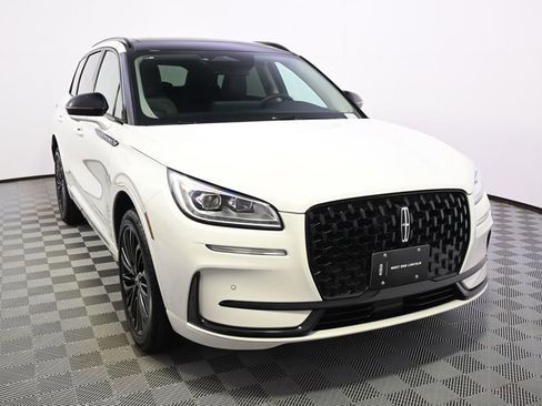 New 2026 Lincoln Corsair Reserve w/ Jet Appearance Package AWD/4WD image 9