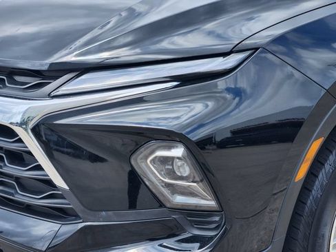 Used 2025 Chevrolet Blazer LT AWD/4WD image 9