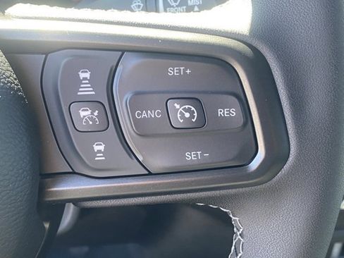 New 2025 Jeep Gladiator Sport image 17