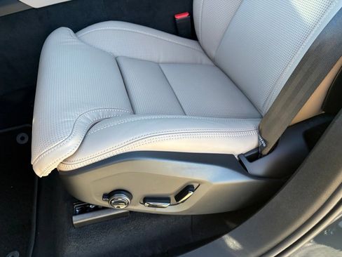 New 2026 Volvo XC90 B6 Ultra image 20