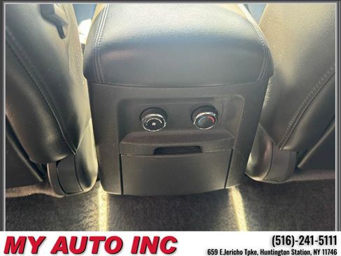 Used 2011 Nissan Pathfinder LE w/ Navigation Pkg AWD/4WD image 16