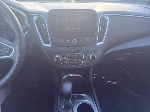 Used 2021 Chevrolet Malibu LT image 18