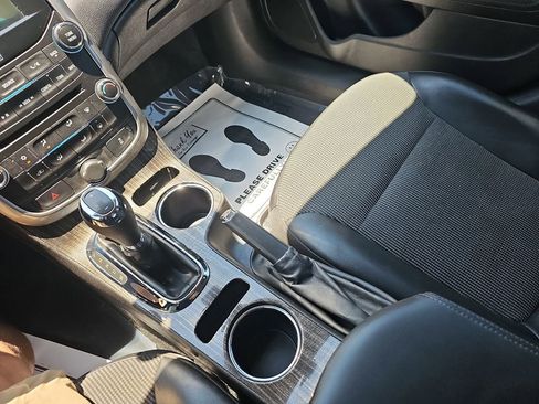 Used 2015 Chevrolet Malibu LT w/ Power Convenience Package FWD image 28