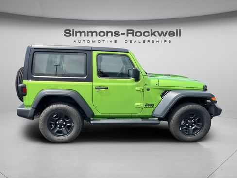 Used 2025 Jeep Wrangler Sport AWD/4WD image 8
