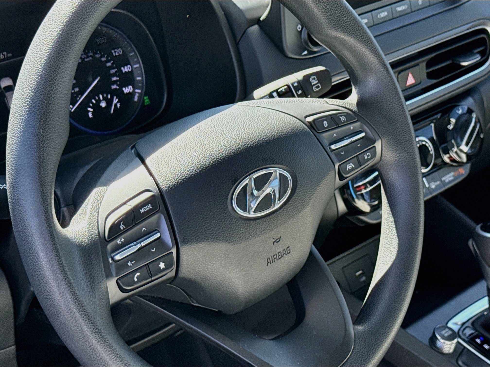 Certified 2023 Hyundai Kona SEL AWD/4WD image 12