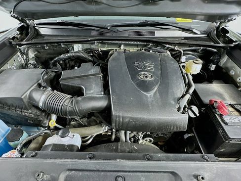 Used 2023 Toyota Tacoma SR AWD/4WD image 30
