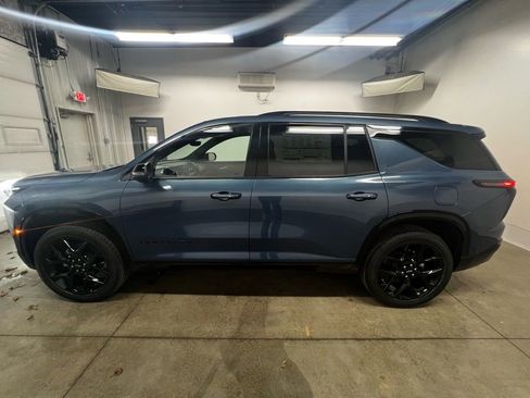 New 2026 Chevrolet Traverse RS w/ LPO, Floor Liner Package image 7