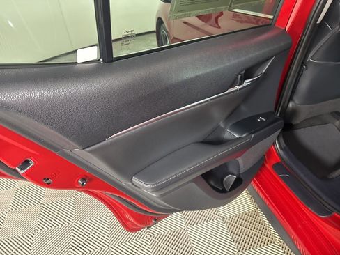 Used 2020 Toyota Camry XSE image 21