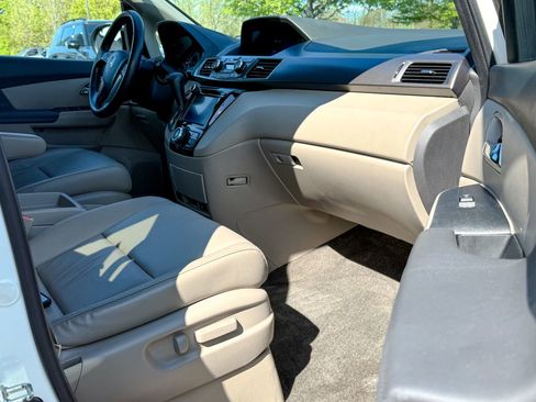 Used 2015 Honda Odyssey EX-L image 11