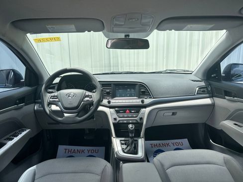 Used 2017 Hyundai Elantra SE FWD image 18
