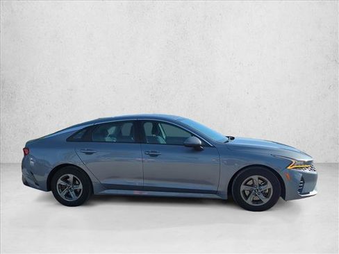 Used 2022 Kia K5 LXS FWD image 4