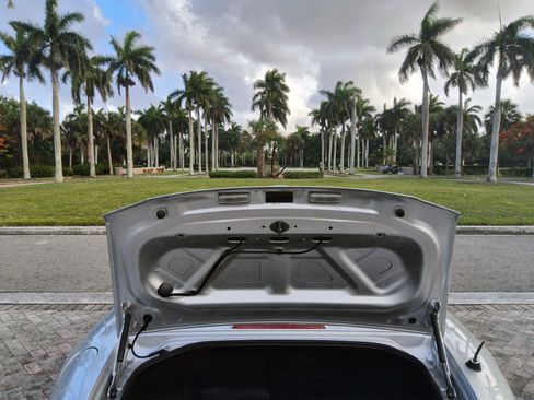 Used 2006 MAZDA MX-5 Miata Grand Touring RWD image 51