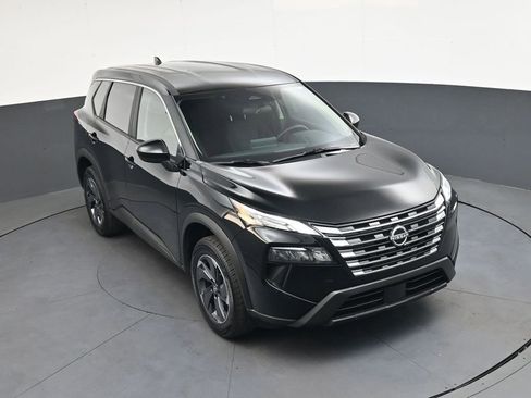 Used 2025 Nissan Rogue SV image 29