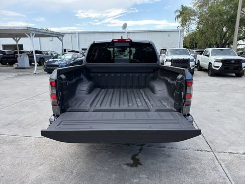 Used 2025 Nissan Frontier SV RWD image 30