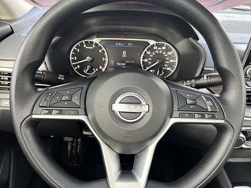 Certified 2025 Nissan Altima 2.5 SV FWD image 22