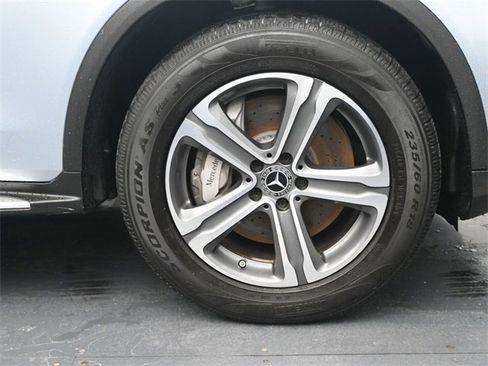 Used 2018 Mercedes-Benz GLC 350e 4MATIC image 35