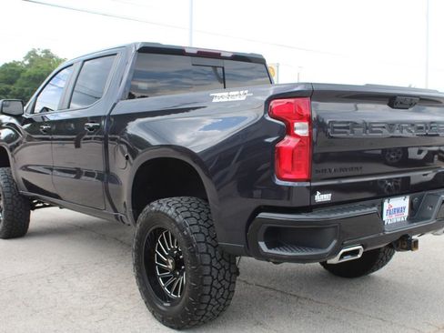 Used 2022 Chevrolet Silverado 1500 LT Trail Boss w/ Convenience Package II AWD/4WD image 12