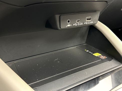 Used 2025 Subaru Forester Premium AWD/4WD image 15