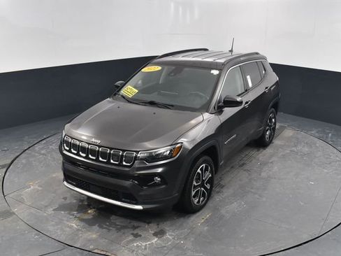 Used 2022 Jeep Compass Limited image 35